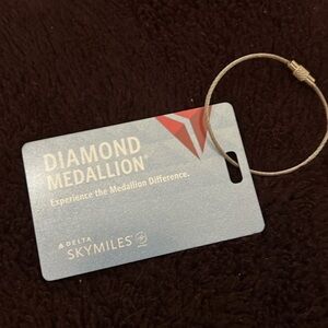 DELTA AIR LINES DIAMOND MEDALLION METAL BAG TAG
